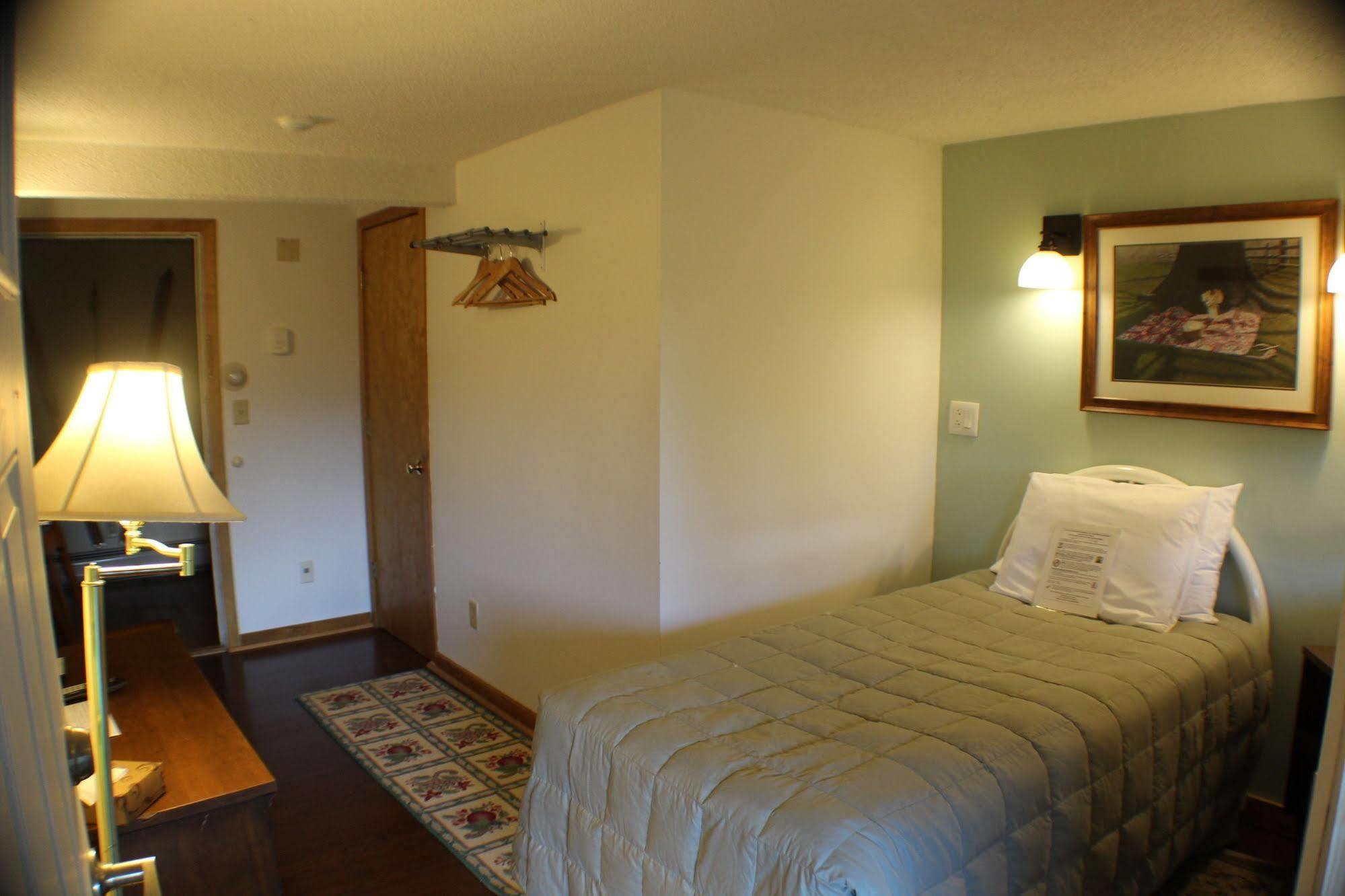 Bromley View Inn Bondville Dış mekan fotoğraf